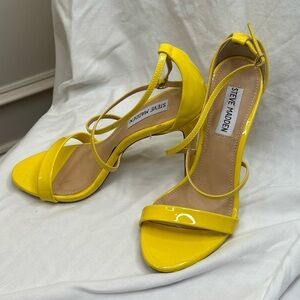 Sky High Spring Summer Vintage Steve Madden Bright Yellow Strappy Heels